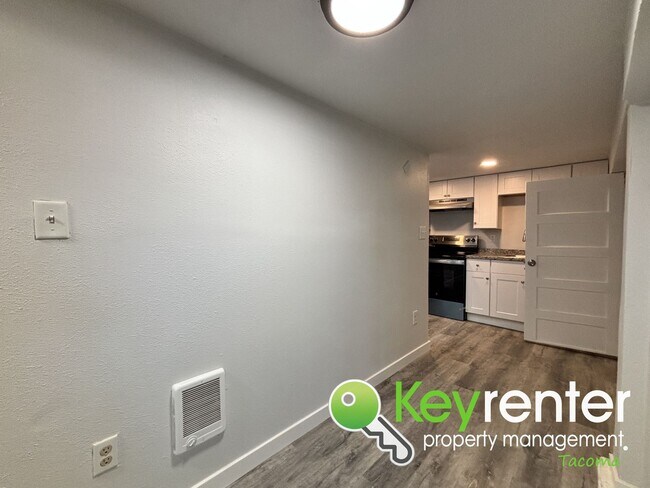 Photo - Cozy & Private 2Bed/1Bath Apartment with S...