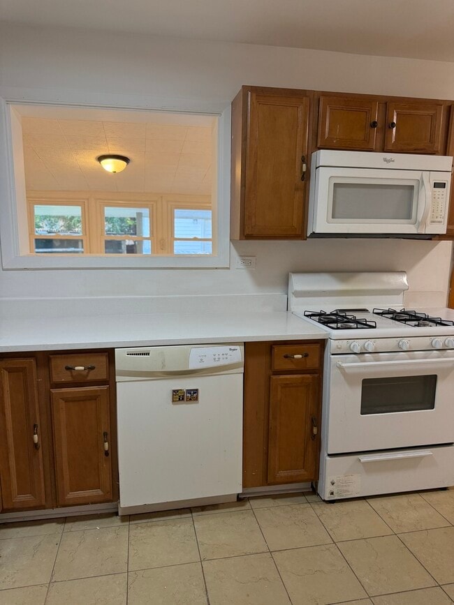 Photo - 533 Redwood Rd