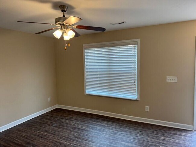 Photo - Nice Town Home near hospital in Concord.