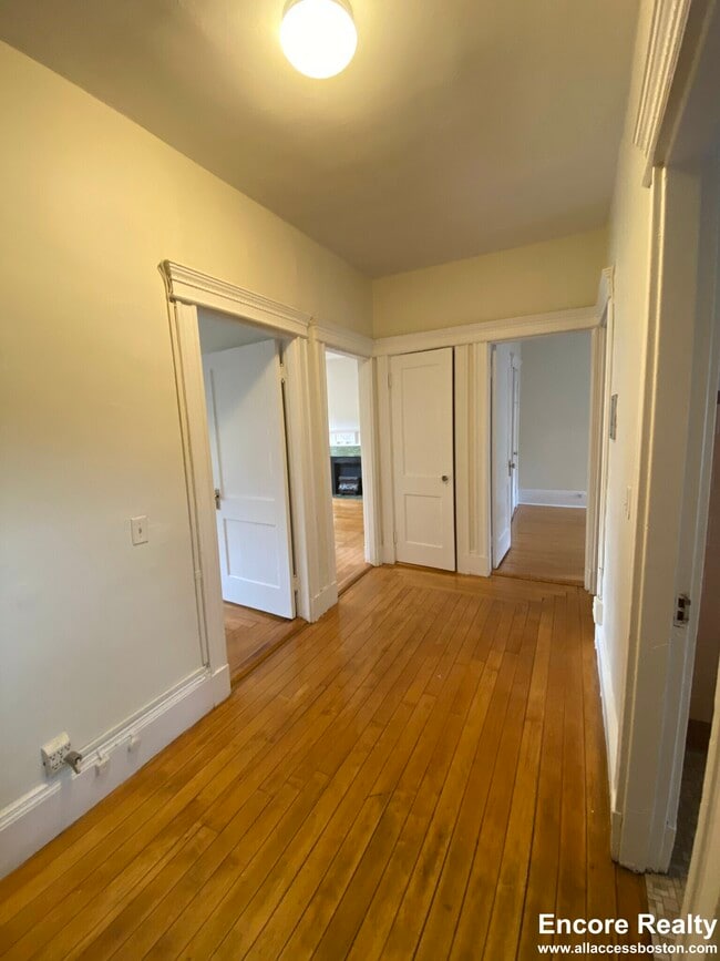 Photo - 1822 Beacon St Unit 7