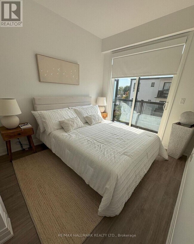 Photo - 15 Brenthall Ave