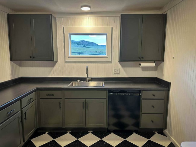 Building Photo - 1606 Indian Creek Frontage Rd