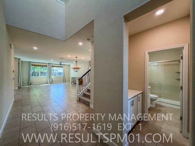 Photo - Gorgeous Former Model 4 Bed 3 Bath Woodland