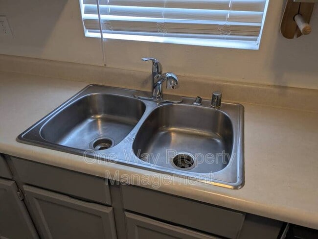 Photo - 320 S 3rd St Unidad 3