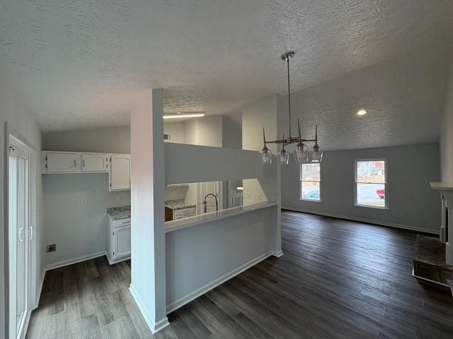 Photo - 728 Fox Valley Dr