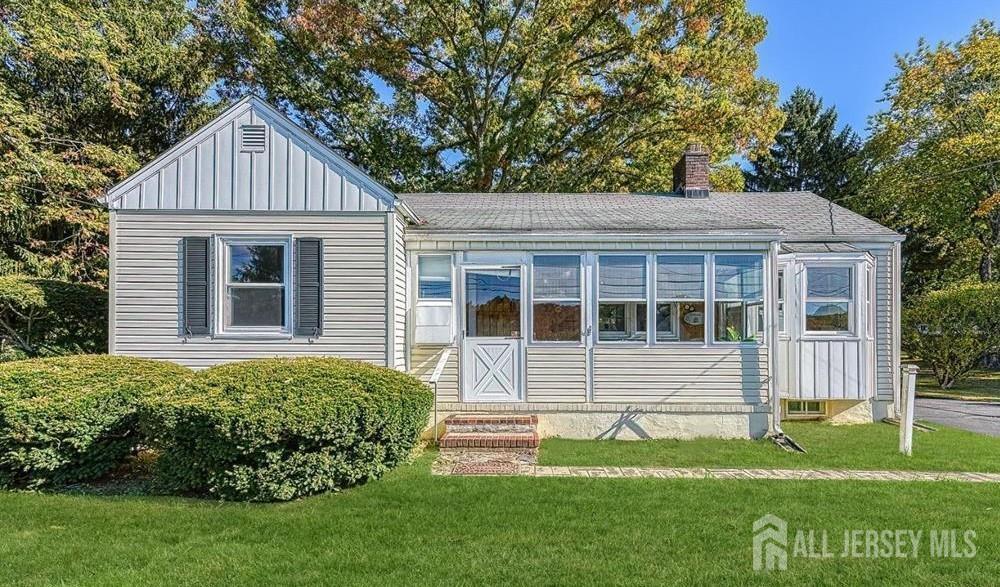 Photo - 124 Church Ln
