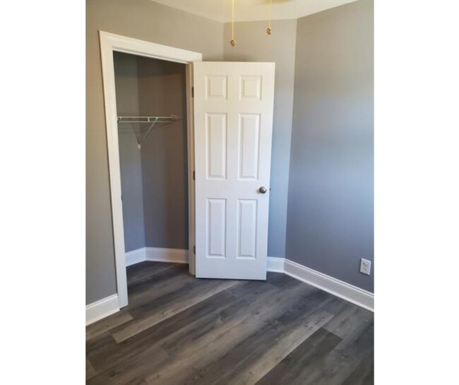 Photo - 1607 Division St Unit 2B Available $600