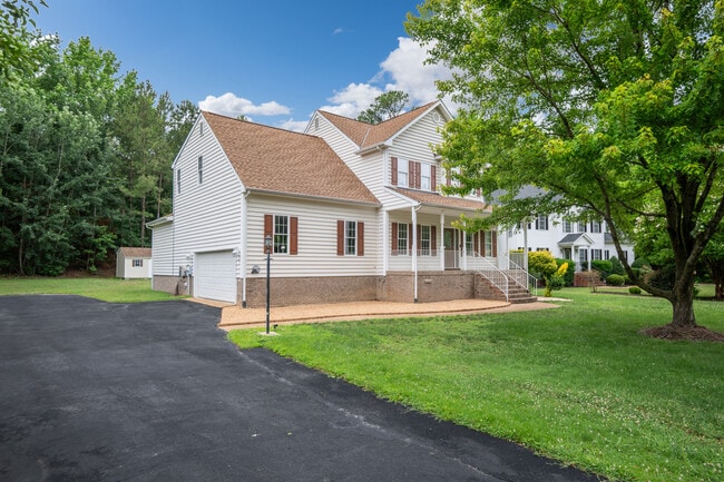 Photo - 619 Greyshire Dr