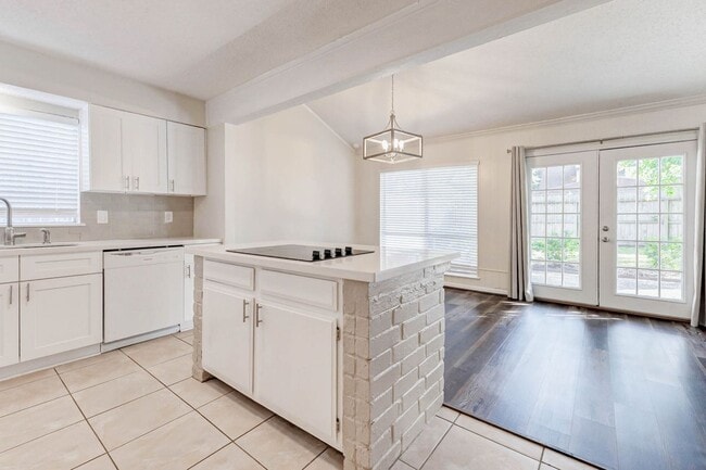 Building Photo - 1018 Rock Canyon Dr Rental