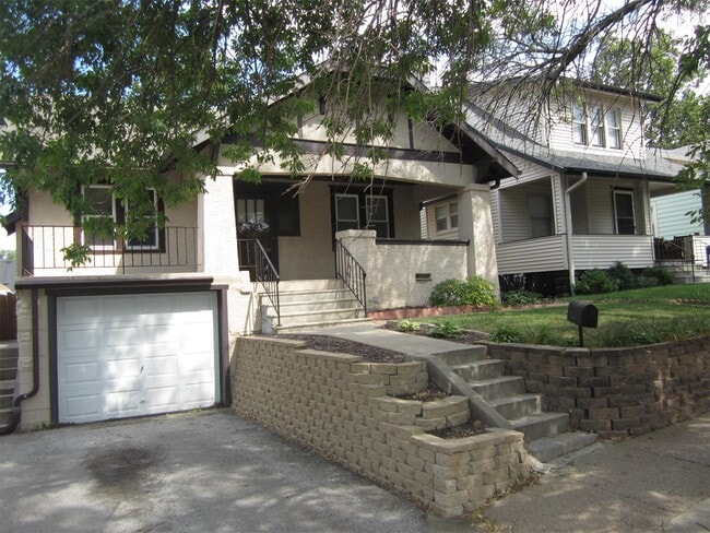 Building Photo - 2537 N 48th Ave