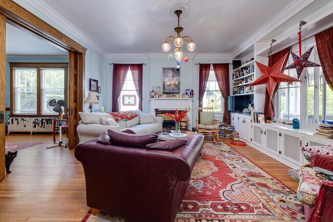 Photo - Historic Charm Meets Modern Comfort: Your Downtown Oasis Awaits!