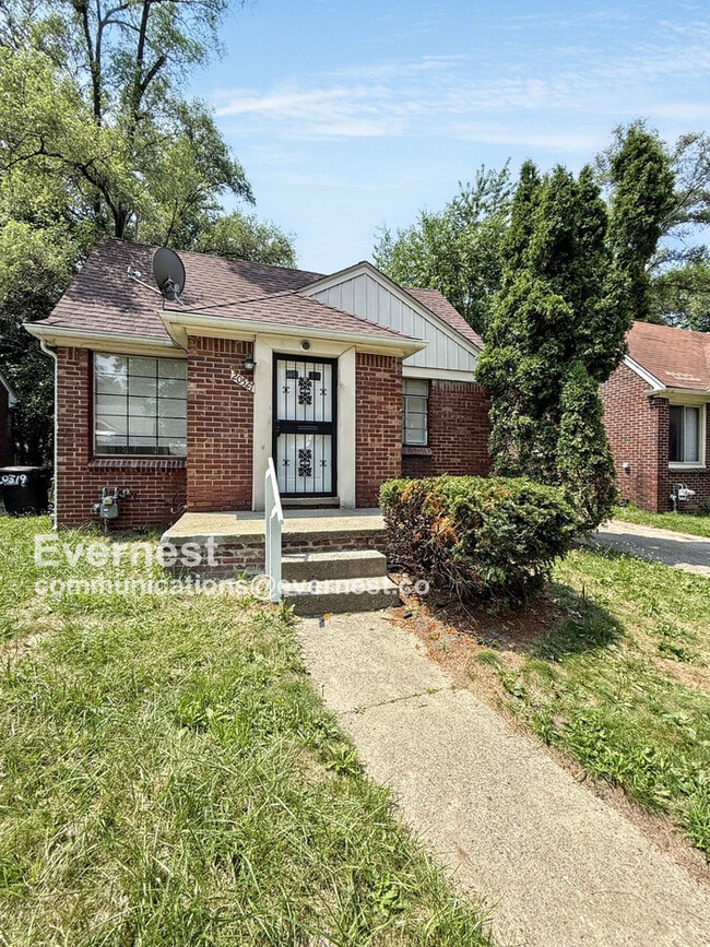 Building Photo - 20527 Rosemont Ave Rental