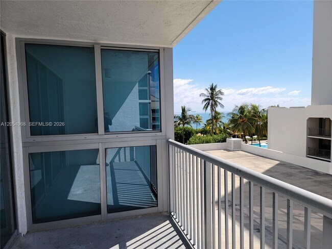 Photo - 2655 Collins Ave Unit 608