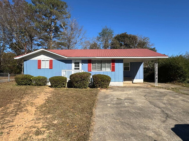 Building Photo - 120 Woodland Dr