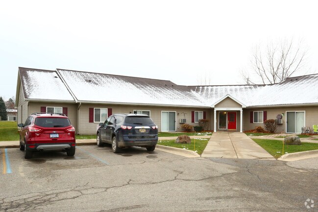 Building - Britton Pines