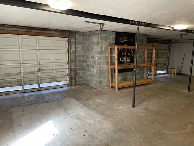 Photo - 1901 Faulk Dr