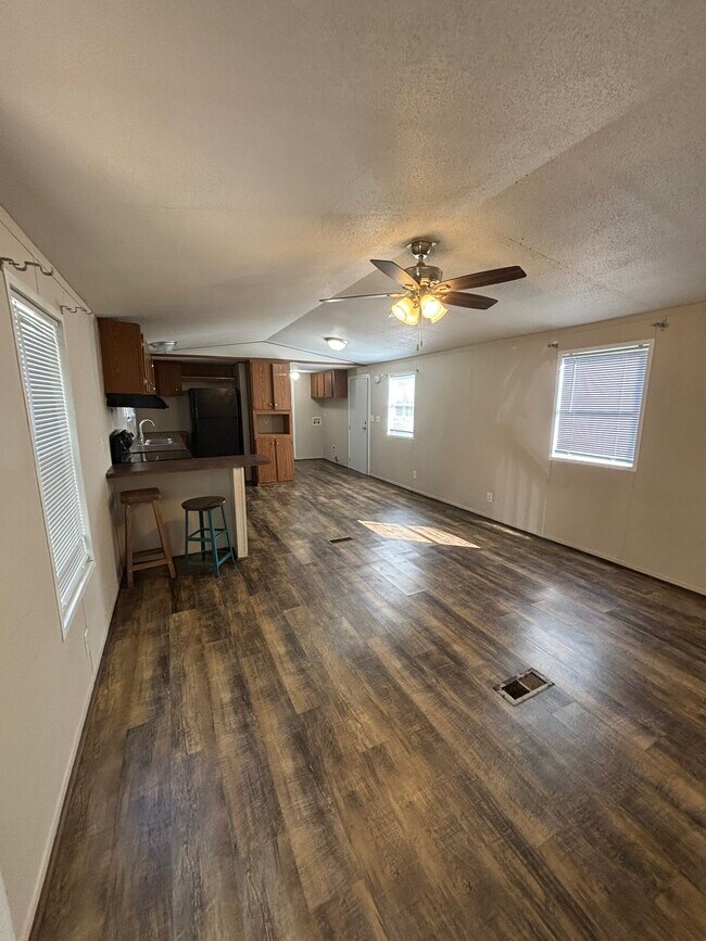 Photo - 200 Raider Ln