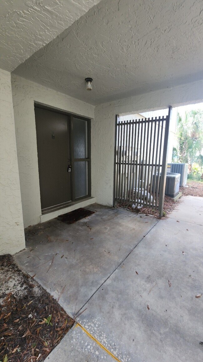 Photo - Conquistador 2 Bed 2 Bath - Just steps from the pool! Unidad 27