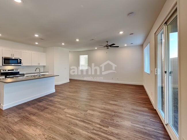 Photo - 10020 Spire St