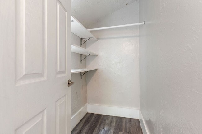 Photo - 5409 Bridge Ave Unidad 5409 Bridge Down