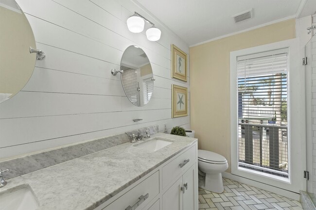 Building Photo - 16603 Jamaica Cove Rd