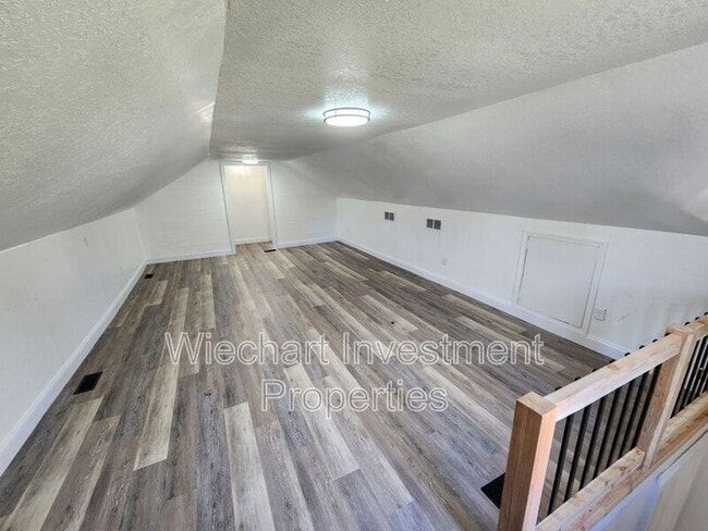 Photo - 613 N West St