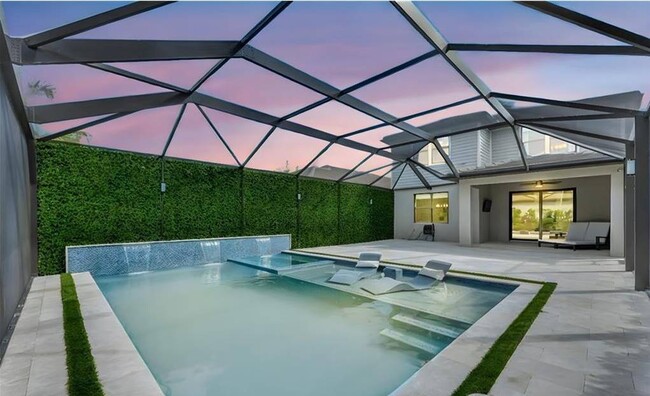 Building Photo - 7265 Wilton Dr N