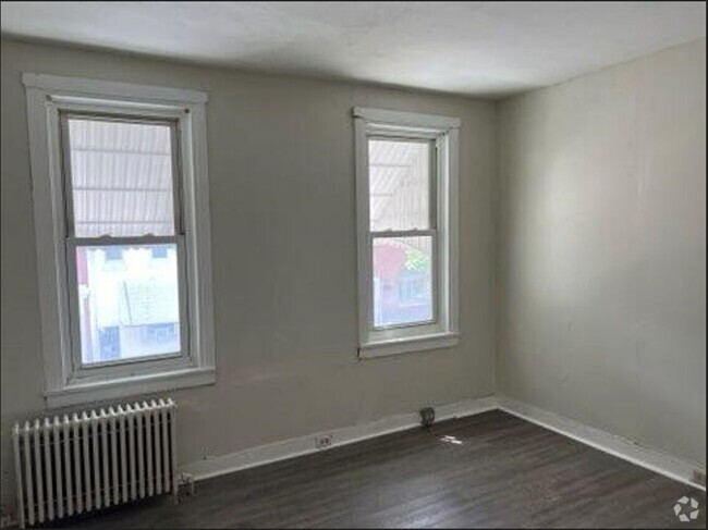 Building Photo - 100 S 11th St Rental