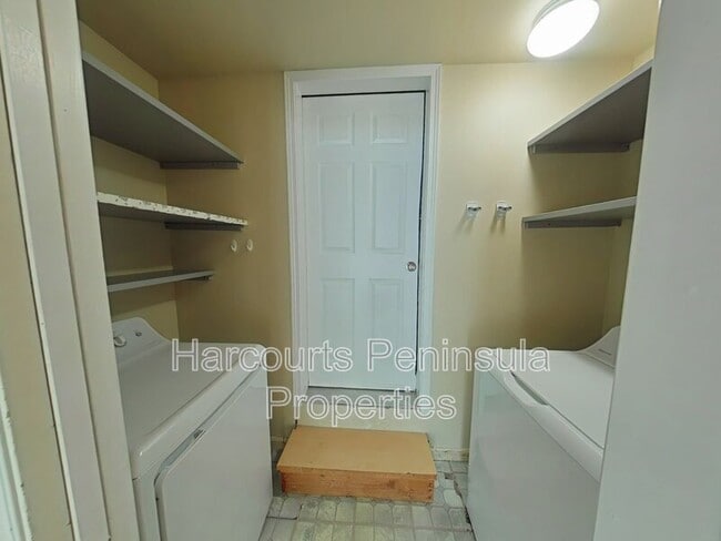 Photo - 1284 Danskin Ln NW