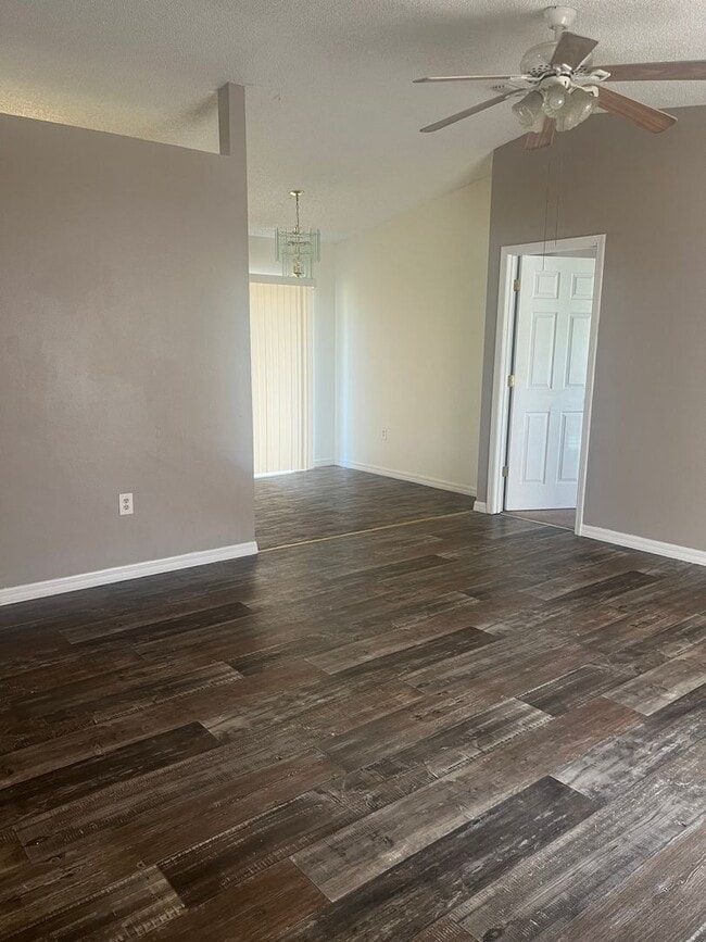 Photo - Wonderful 2 bedroom home with Addition Den or Office, Great Location