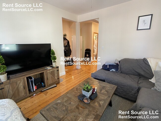 Photo - 20 Radcliffe Rd Unit 1