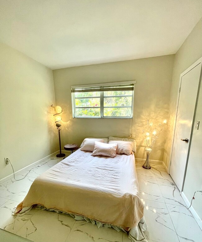 Photo - 8888 SW 136th St