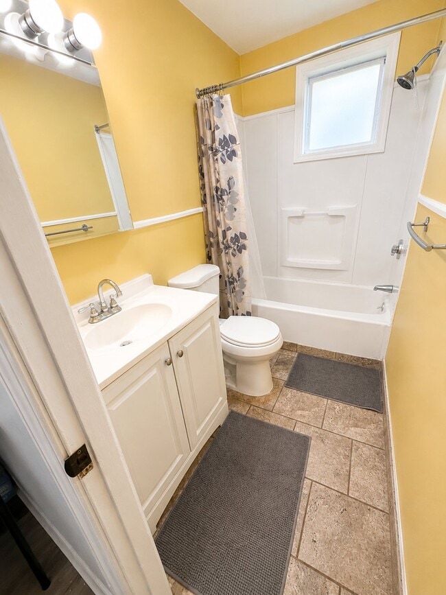 32 Benefit St Unit 1