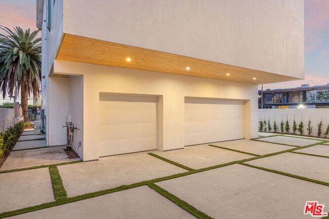 Photo - 6239 Banner Ave