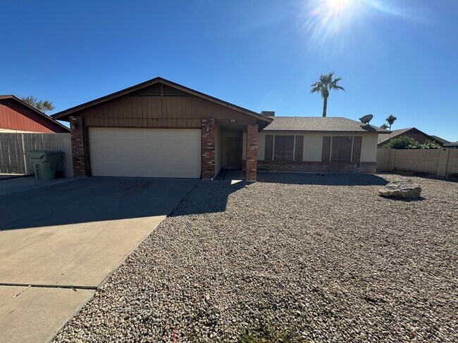 Building Photo - 5239 W Freeway Ln