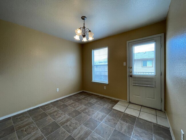 Photo - 3203 Toledo Dr Unidad # D