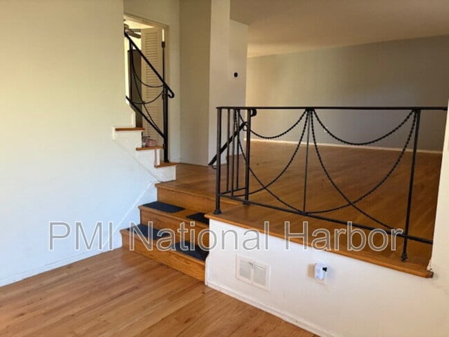 Photo - 13323 Warburton Dr