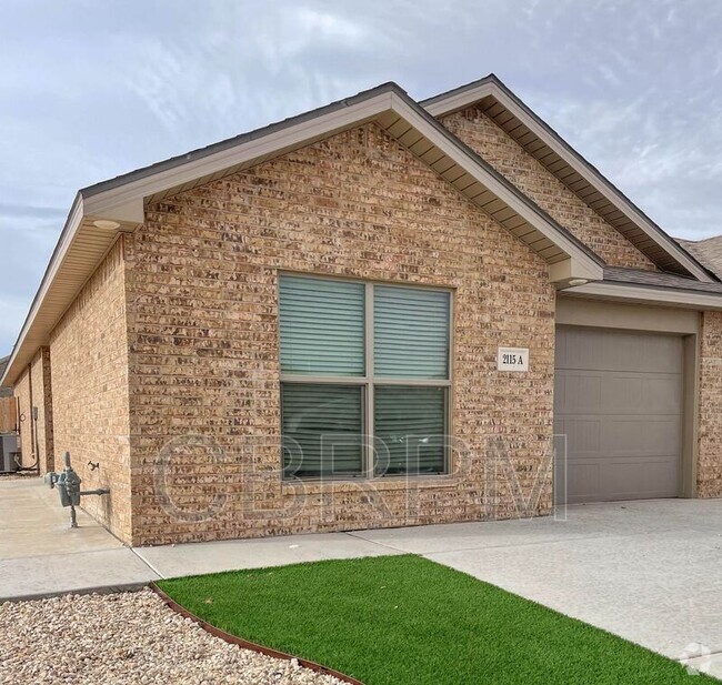 Building Photo - 2129 N Texas Ave Rental