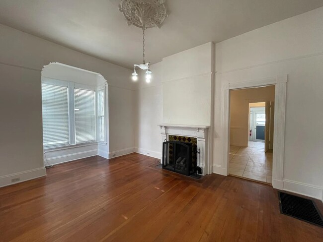 Photo - 279 E St James St Townhome
