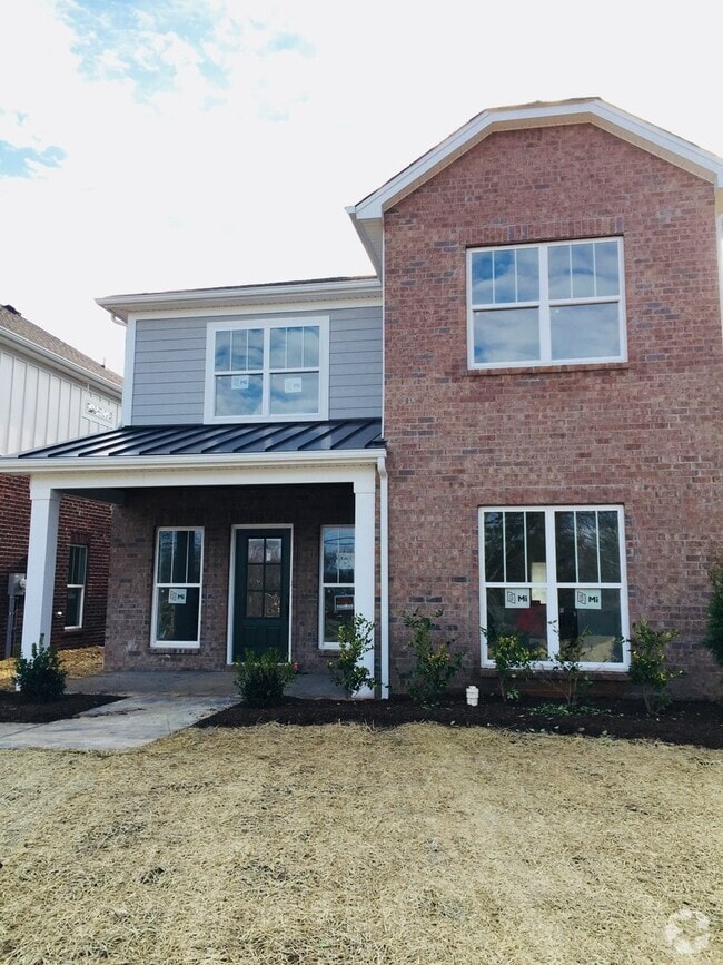 Building Photo - Beautiful 3 bedroom, 2.5 bath in South Nas... Rental