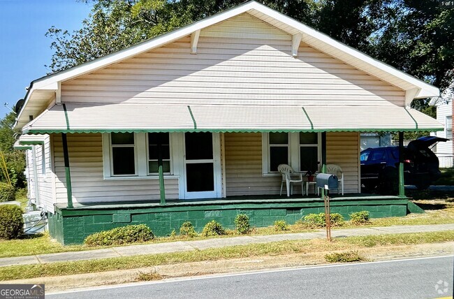 Building Photo - 814 Senoia Rd Rental