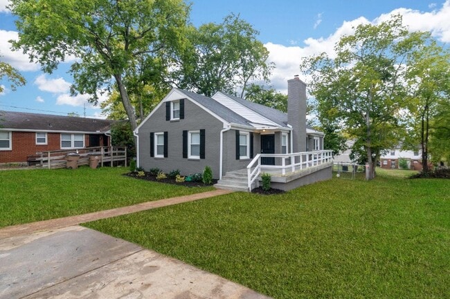 Photo - 930 32nd Ave N