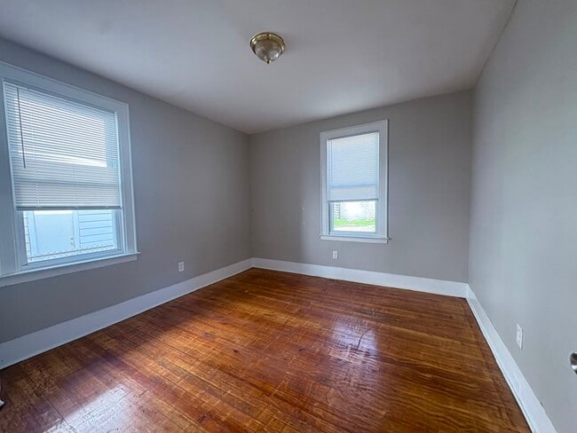 Photo - 71 Willis St Unit 1