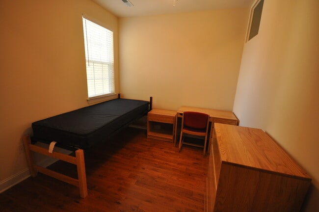 Temple Nest Apartments