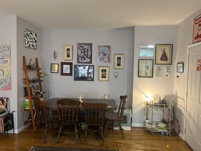 Photo - 323 Eldert St Apartment
