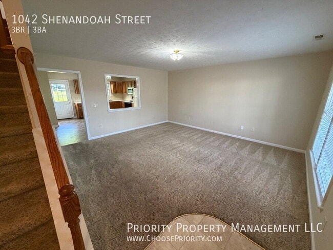 Photo - 1042 Shenandoah St