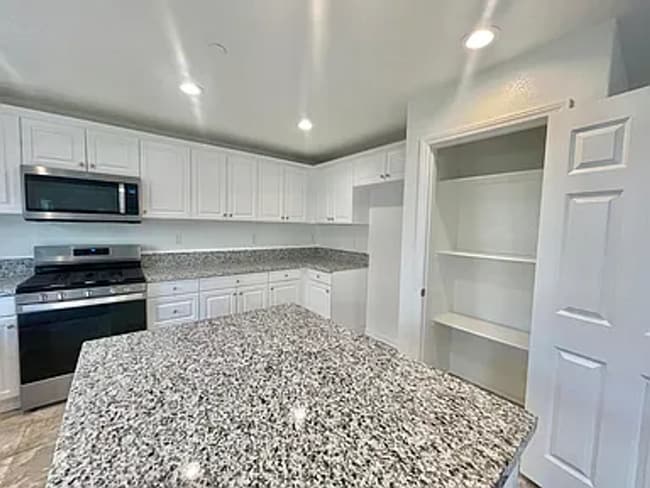 Photo - 20182 Sanquinella Cir