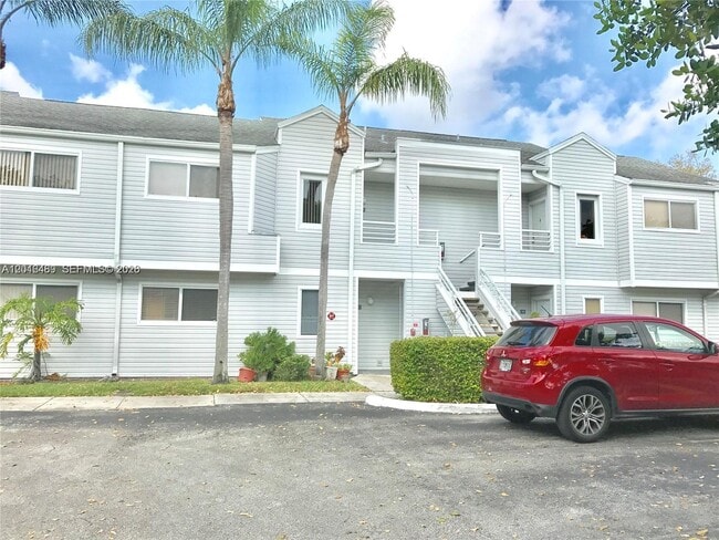 Building Photo - 3473 NW 44th St Unit 205