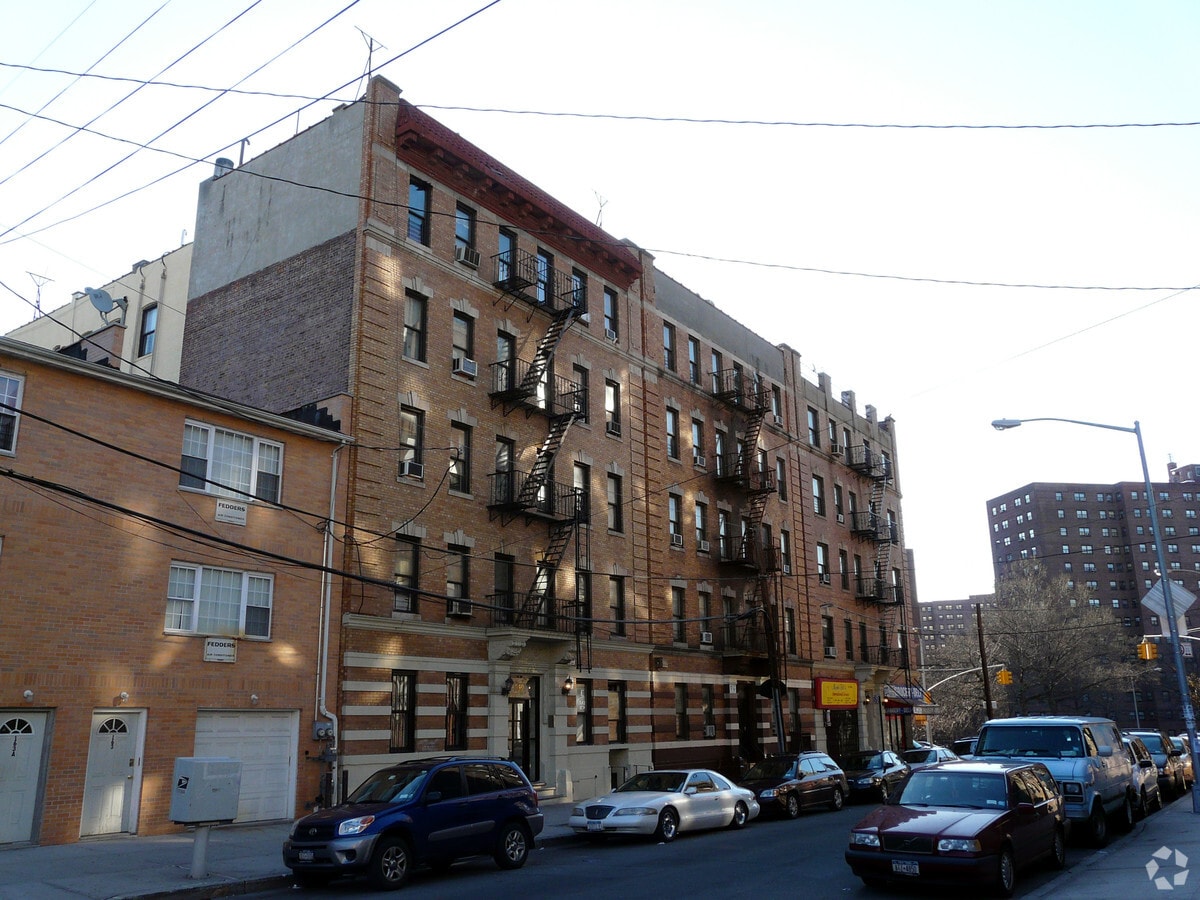 Photo - 151-153 W 228th St Apartments