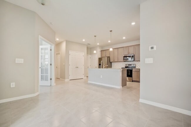 Photo - 1126 S Town and River Dr